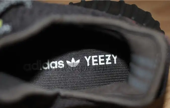 Exclusive GOD YEEZY 350 V2 Black WITH REAL PREMEKNIT FROM HUAYIYI WHICH OFFER PRIMEKNIT TO ADIDAS DIRECTLY READY TO SHIP