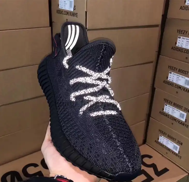 Exclusive GOD YEEZY 350 V2 Black WITH REAL PREMEKNIT FROM HUAYIYI WHICH OFFER PRIMEKNIT TO ADIDAS DIRECTLY READY TO SHIP