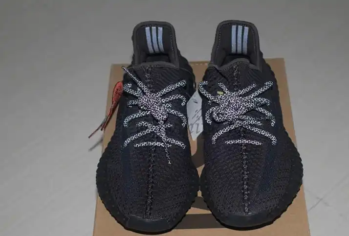 Exclusive GOD YEEZY 350 V2 Black WITH REAL PREMEKNIT FROM HUAYIYI WHICH OFFER PRIMEKNIT TO ADIDAS DIRECTLY READY TO SHIP