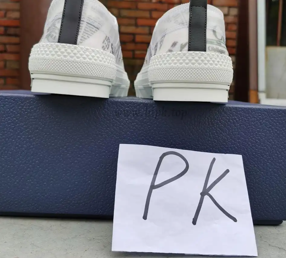 PK God Di*R retail version b23 low topWhite Canvas AND DANIEL ARSHAM Motif come with retail materials total ready to ship