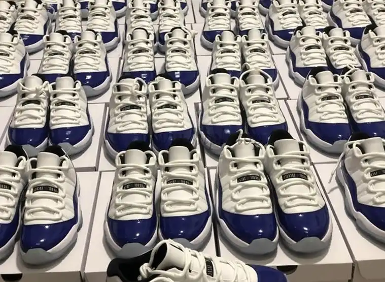 PKGOD Air Jordan 11 Low WMNS “Concord”retail materials ready to ship