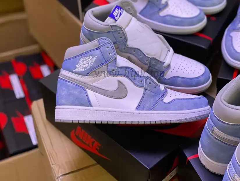 Pk god air Jordan 1 OG retro hyper royalretail materials ready on March 4th