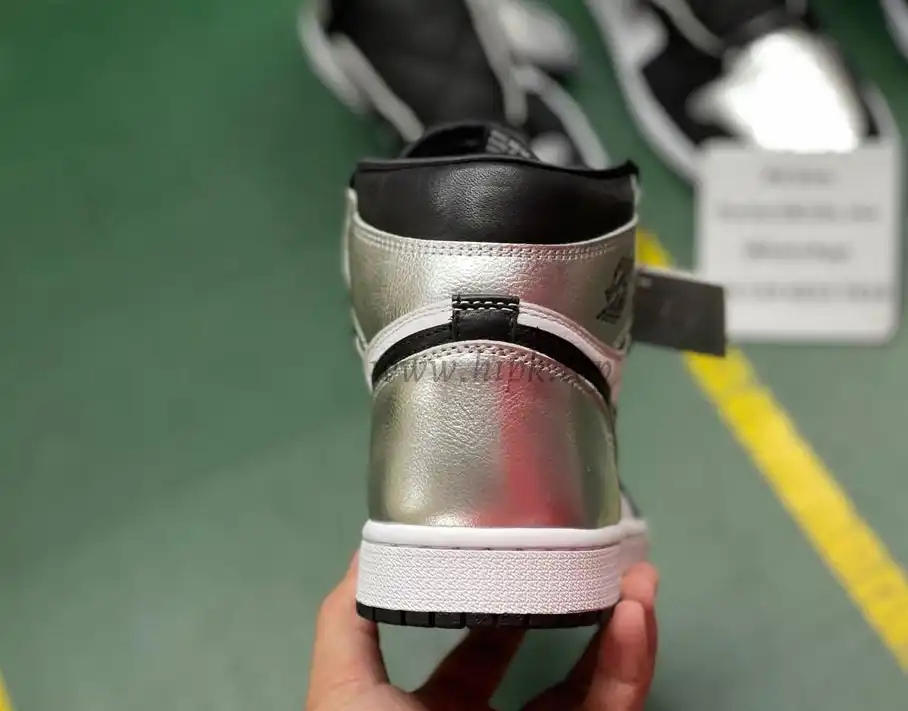 Pk god air Jordan 1 OG retro silver toe retail materials ready on March 10th