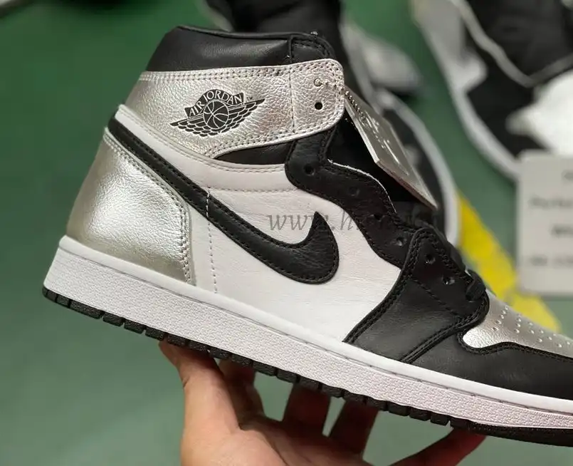 Pk god air Jordan 1 OG retro silver toe retail materials ready on March 10th