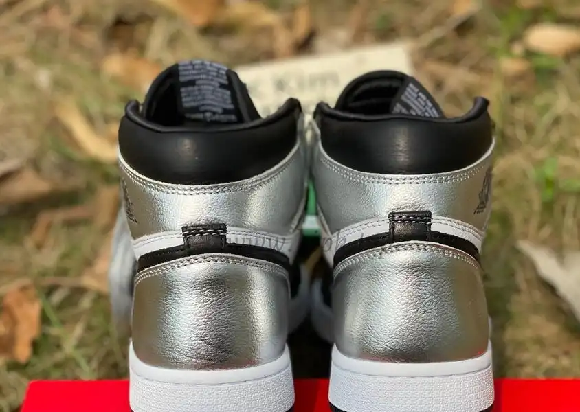 Pk god air Jordan 1 OG retro silver toe retail materials ready on March 10th