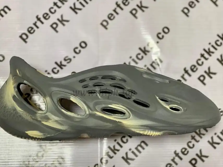 Pk God yeezy foam runner MXT moon grey retail materials ready on May 15th