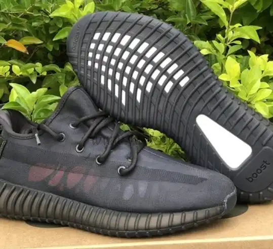 PK God adidas Yeezy Boost 350 V2 Mono Ice Retail materials ready to ship