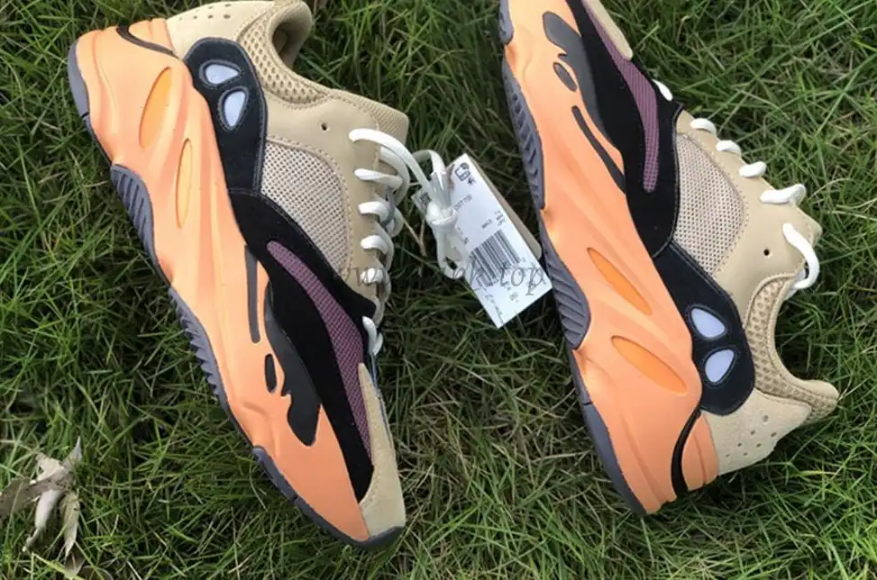 PK GOD Yeezy 700 “Enflame Amber”retail materials ready to ship