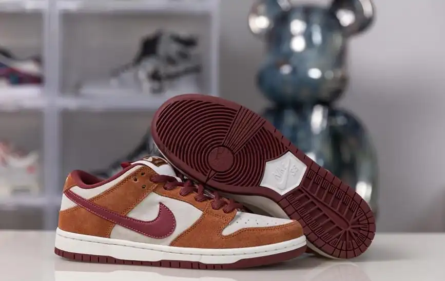 PK God Nike SB dunk Low Russet Cedar retail materials ready to ship