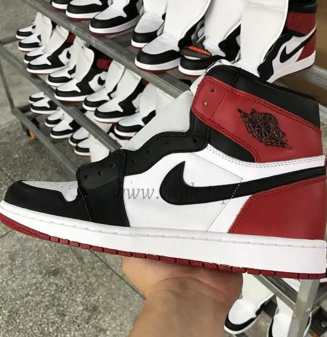 AIR JORDAN 1 OG RETRO HIGH BLACK TOE BEST VERSION