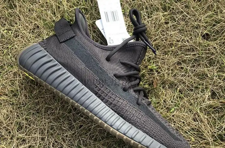 EXCLUSIVE PK GOD YEEZY 350 V2 CINDER3M WITH REAL PREMEKNIT FROM HUAYIYI WHICH OFFER PRIMEKNIT TO ADIDAS DIRECTLY READY to ship