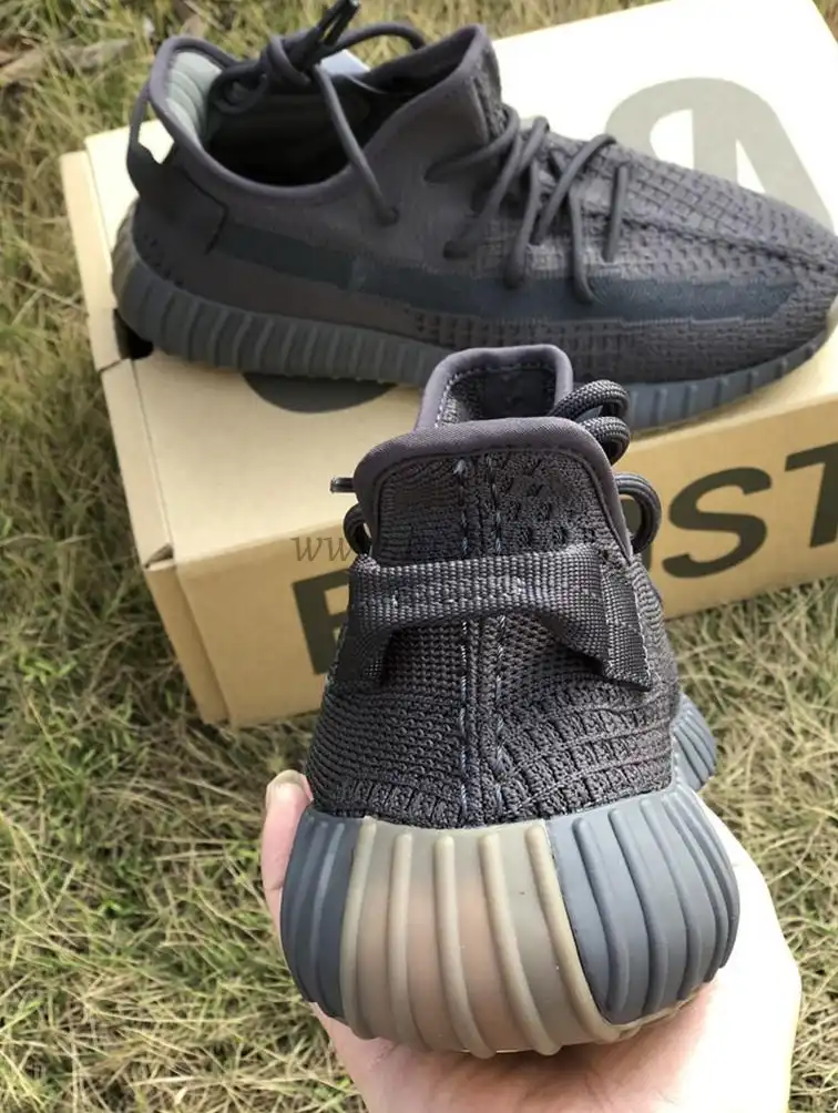 EXCLUSIVE PK GOD YEEZY 350 V2 CINDER3M WITH REAL PREMEKNIT FROM HUAYIYI WHICH OFFER PRIMEKNIT TO ADIDAS DIRECTLY READY to ship