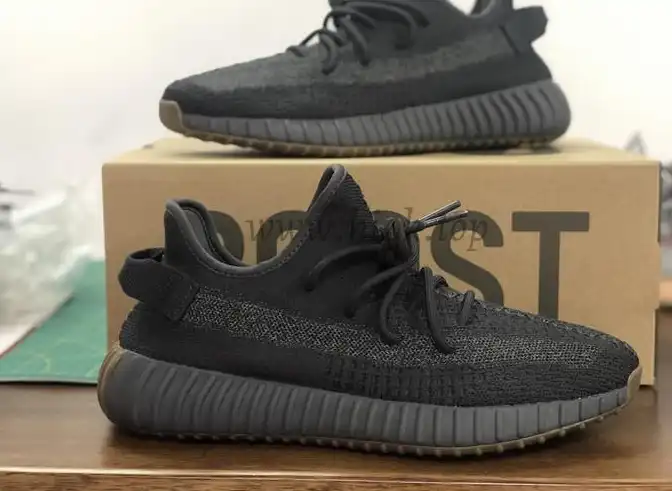 EXCLUSIVE PK GOD YEEZY 350 V2 CINDERWITH REAL PREMEKNIT FROM HUAYIYI WHICH OFFER PRIMEKNIT TO ADIDAS DIRECTLY READY to ship