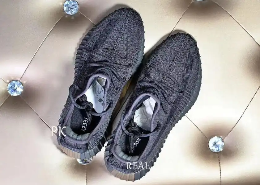 EXCLUSIVE PK GOD YEEZY 350 V2 CINDERWITH REAL PREMEKNIT FROM HUAYIYI WHICH OFFER PRIMEKNIT TO ADIDAS DIRECTLY READY to ship