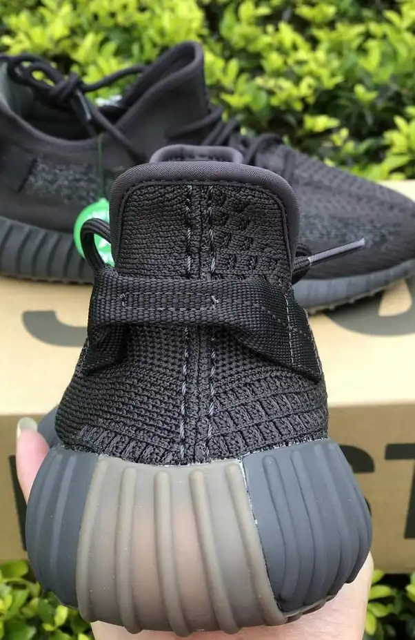 EXCLUSIVE PK GOD YEEZY 350 V2 CINDERWITH REAL PREMEKNIT FROM HUAYIYI WHICH OFFER PRIMEKNIT TO ADIDAS DIRECTLY READY to ship