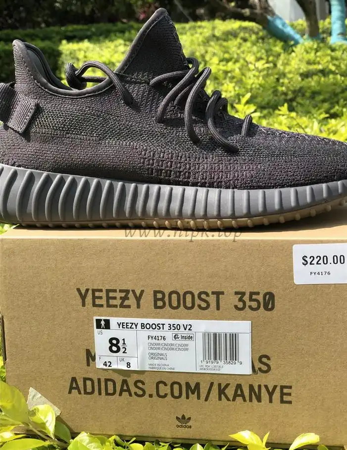 EXCLUSIVE PK GOD YEEZY 350 V2 CINDERWITH REAL PREMEKNIT FROM HUAYIYI WHICH OFFER PRIMEKNIT TO ADIDAS DIRECTLY READY to ship