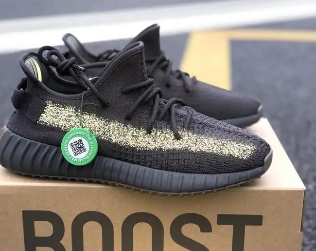 EXCLUSIVE PK GOD YEEZY 350 V2 CINDERWITH REAL PREMEKNIT FROM HUAYIYI WHICH OFFER PRIMEKNIT TO ADIDAS DIRECTLY READY to ship