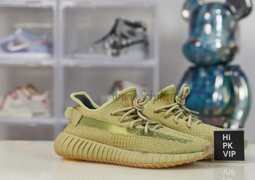 EXCLUSIVE PK GOD YEEZY 350 V2 SULFUR WITH REAL PREMEKNIT FROM HUAYIYI WHICH OFFER PRIMEKNIT TO ADIDAS DIRECTLY READY to ship