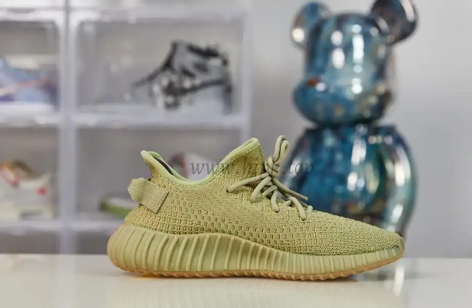 EXCLUSIVE PK GOD YEEZY 350 V2 SULFUR WITH REAL PREMEKNIT FROM HUAYIYI WHICH OFFER PRIMEKNIT TO ADIDAS DIRECTLY READY to ship