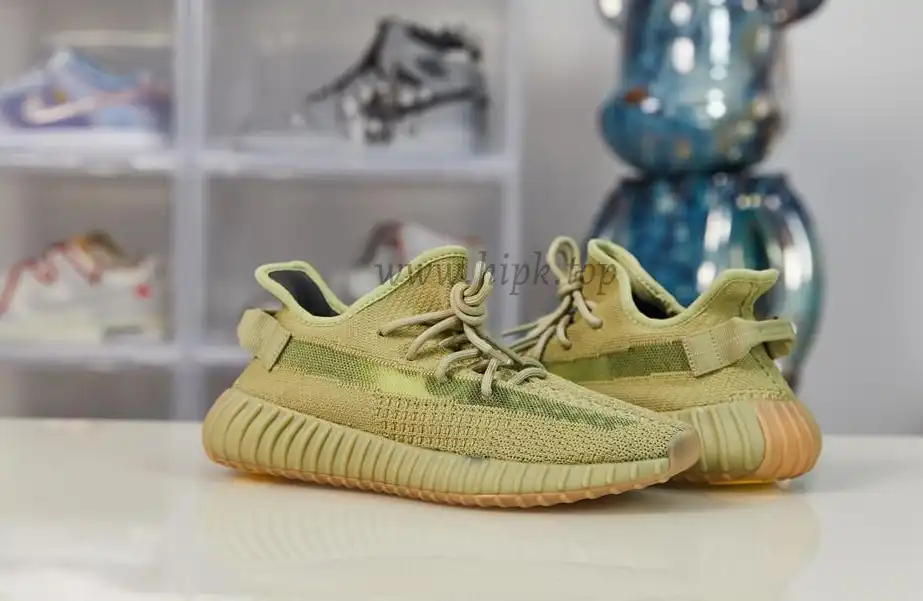 EXCLUSIVE PK GOD YEEZY 350 V2 SULFUR WITH REAL PREMEKNIT FROM HUAYIYI WHICH OFFER PRIMEKNIT TO ADIDAS DIRECTLY READY to ship