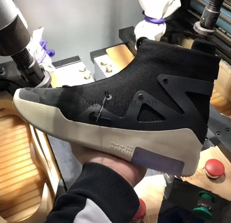 EXCLUSIVE RETAIL PK GOD NIKE AIR FEAR OF GOD 1 LIGHT BLACK BLACK AAR4237-001READY TO SHIP