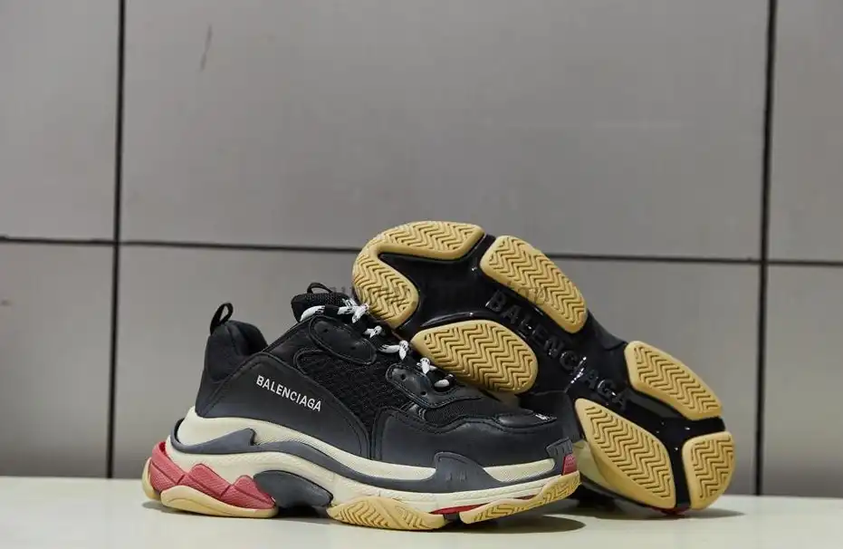 God Paris Triple S Trainer Bred