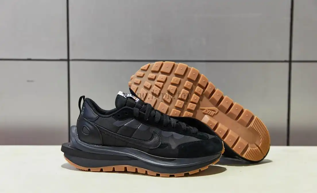 PK GOD NIKE VAPORWAFFLESACAI BLACK GUM RETAIL MATEARIALS READY TO SHIP