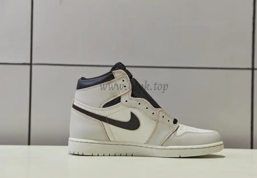 PK God 2019 Nike SB Air Jordan 1 Retro Light Bone Ready to ship