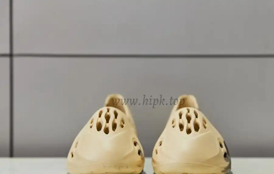 PK God Adidas Yeezy Foam RNNRMX Cream Clay retail materials ready to ship