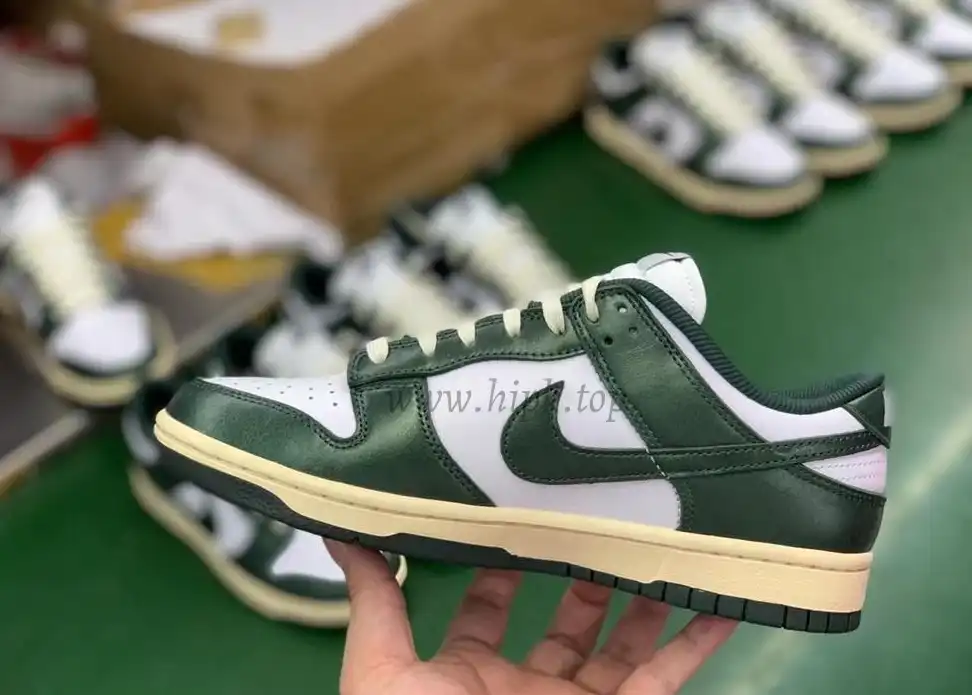 PK god Nike dunk low vintage green retail materials ready to ship