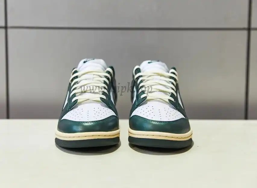 PK god Nike dunk low vintage green retail materials ready to ship