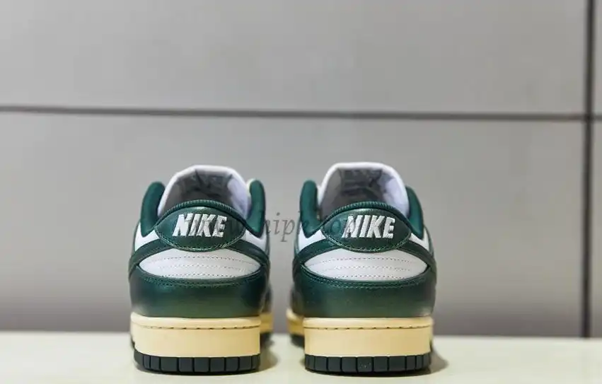 PK god Nike dunk low vintage green retail materials ready to ship