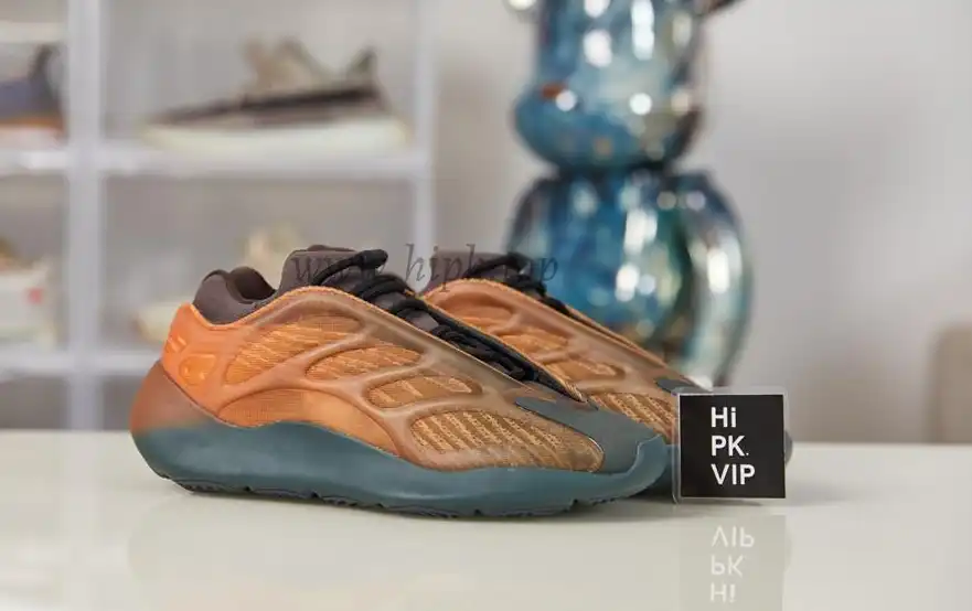 Pk God yeezy 700 V3 copper fade retail materials ready to ship