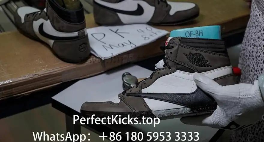 PK 4.0 TRAVIS SCOTT X AIR JORDAN I CD4487-100HIGH OG MOCHA RETAIL MATERIALS RETAIL VERSION