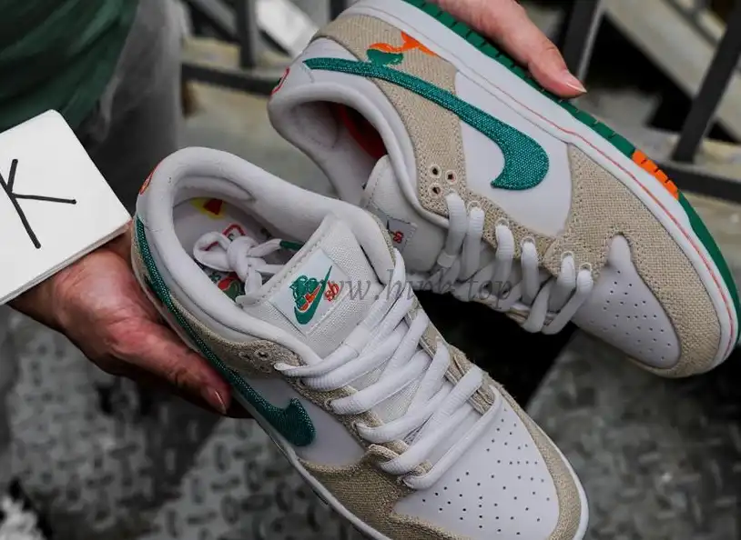 PK Jarritos X dunk SB low phantom and Malachite preorder ready on June 5th