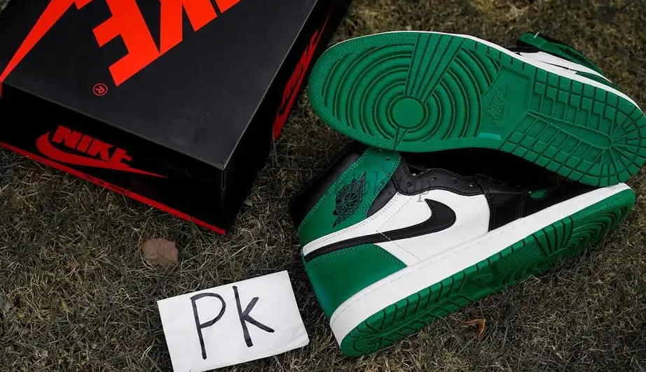 PK GOD Jordan 1 Retro High Pine Green RETAIL MATERIALS READY TO SHIP