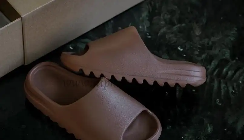 PK GOD adidas Yeezy Slide Flax RETAIL MATERIALS READY TO SHIP