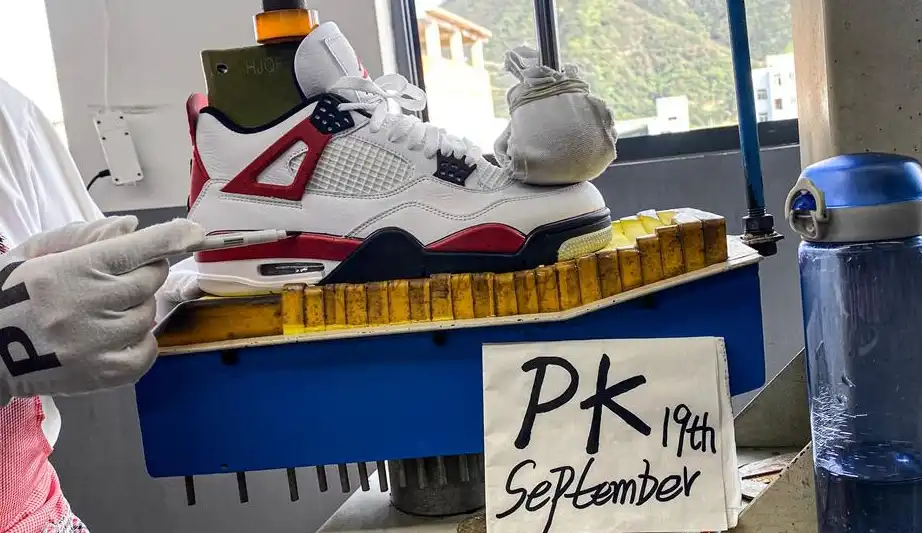 PK GOD Jordan 4 Retro Red Cement RETAIL MATERIALS READY TO SHIP