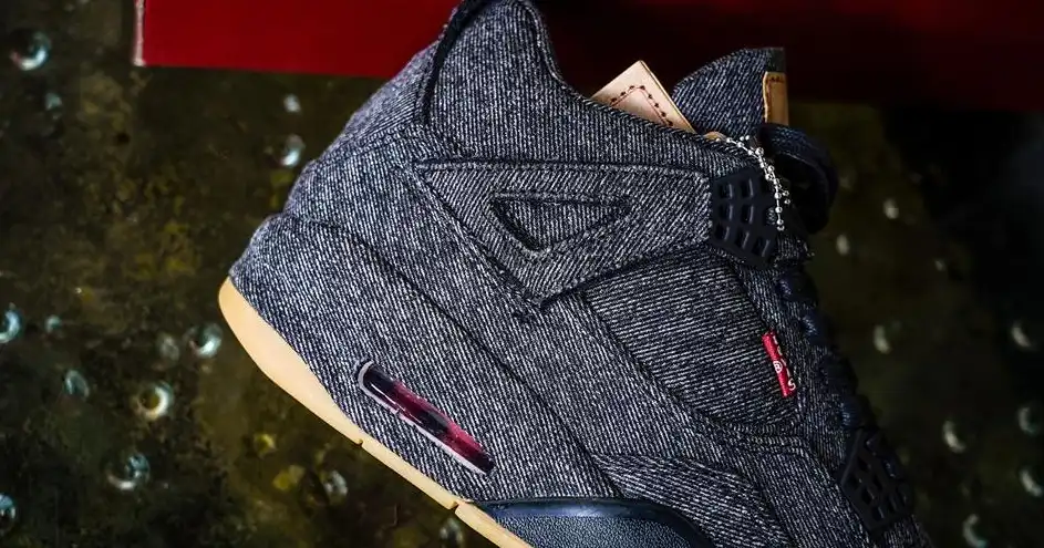 PK GOD Jordan 4 RetroLevi’s Black RETAIL MATERIALS READY TO SHIP