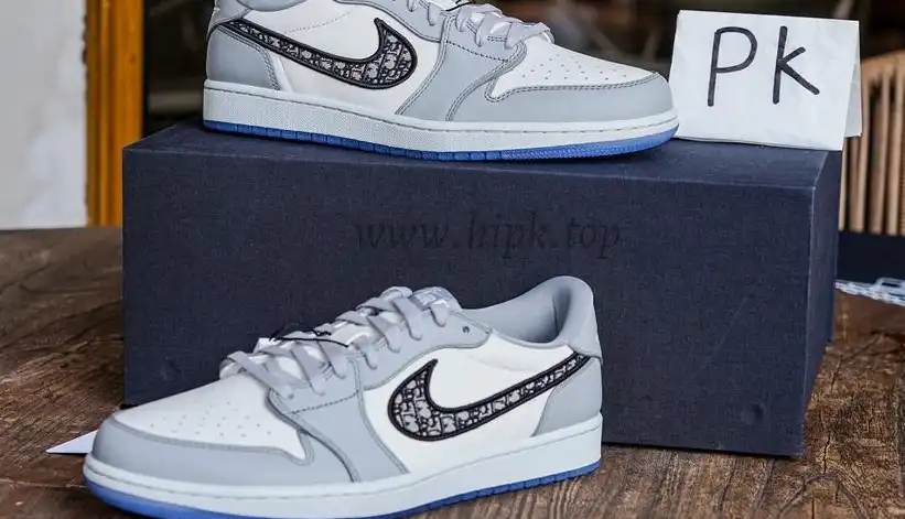 DI*R X Air jordan I Low RETRO retail materails ready to ship the perfect swoosh retail version