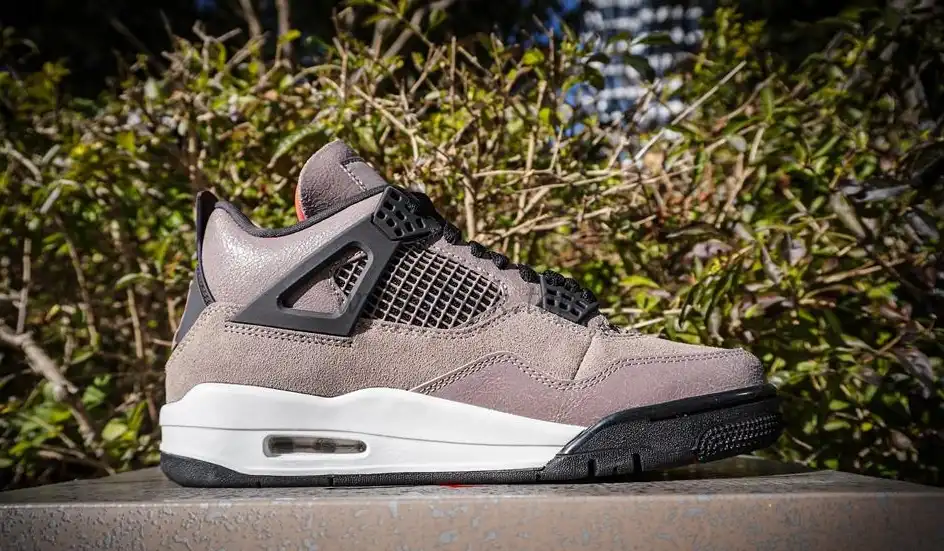 PK god Jordan 4 RetroTaupe Haze RETAIL MATERIALS READY TO SHIP