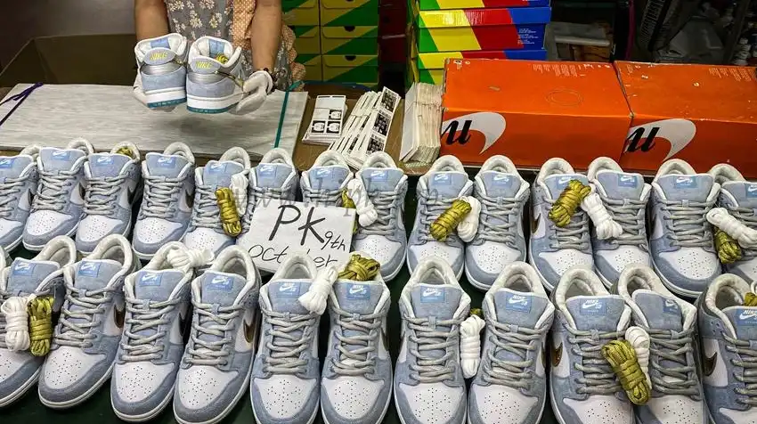 PK God Nike Sb dunk low X Sean Cliver holiday special retail materials ready to ship