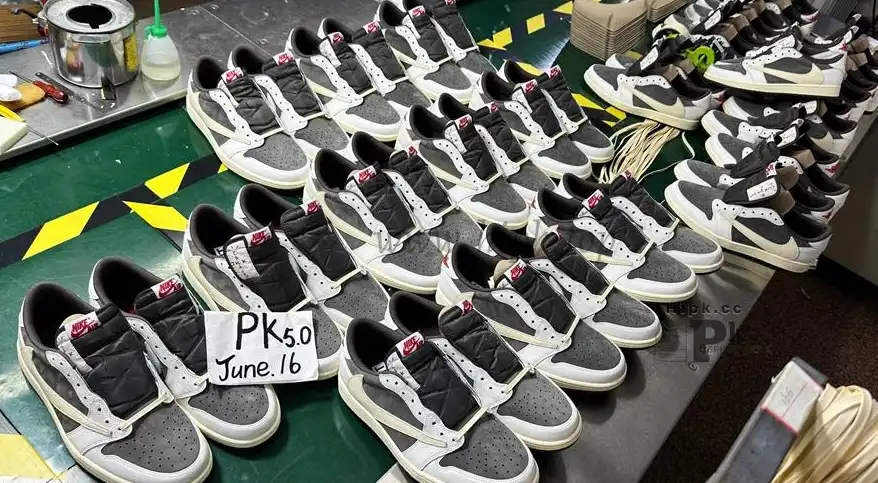 PK 5.0 Jordan 1 Retro Low OG SP Travis Scott Reverse Mocha RETAIL MATERIALS READY TO SHIP