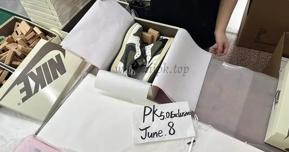 PK5.0 JORDAN 1 RETRO LOW Medium Olive TRAVIS SCOTT NEUTRAL OLIVE RETAIL MATERIALS READY TO SHIP