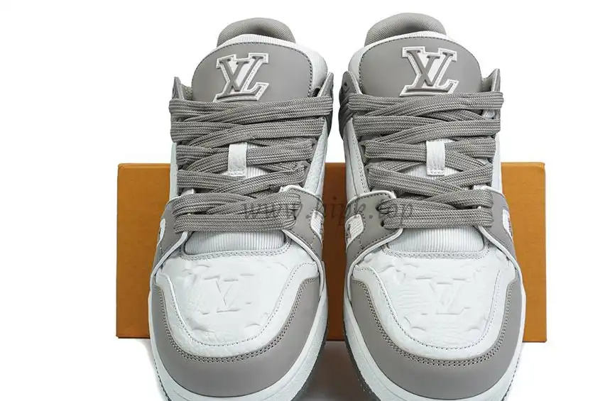 PK god Louis Vuitton LV Trainer Gray White retail materials ready to ship