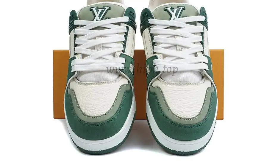 PK god Louis Vuitton LV Trainer Green White retail materials ready to ship