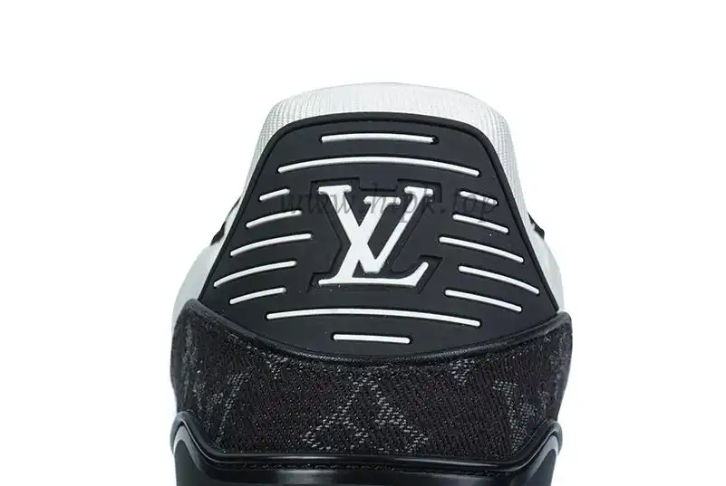 PK god Louis Vuitton LV Trainer White Black retail materials ready to ship