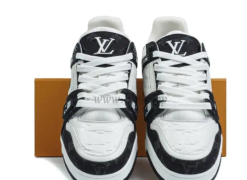 PK god Louis Vuitton LV Trainer White Black retail materials ready to ship