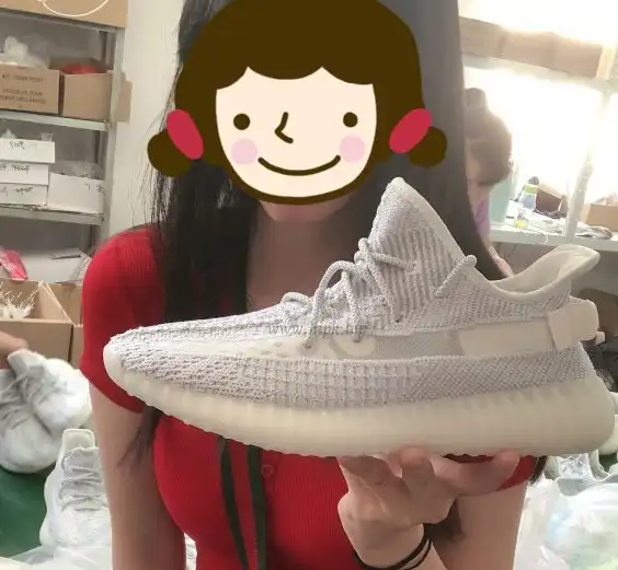 EXCLUSIVE PK GOD YEEZY 350 V2 SYNTH 3M reflective WITH REAL PREMEKNIT FROM HUAYIYI WHICH OFFER PRIMEKNIT TO ADIDAS DIRECTLY READY TO SHIP