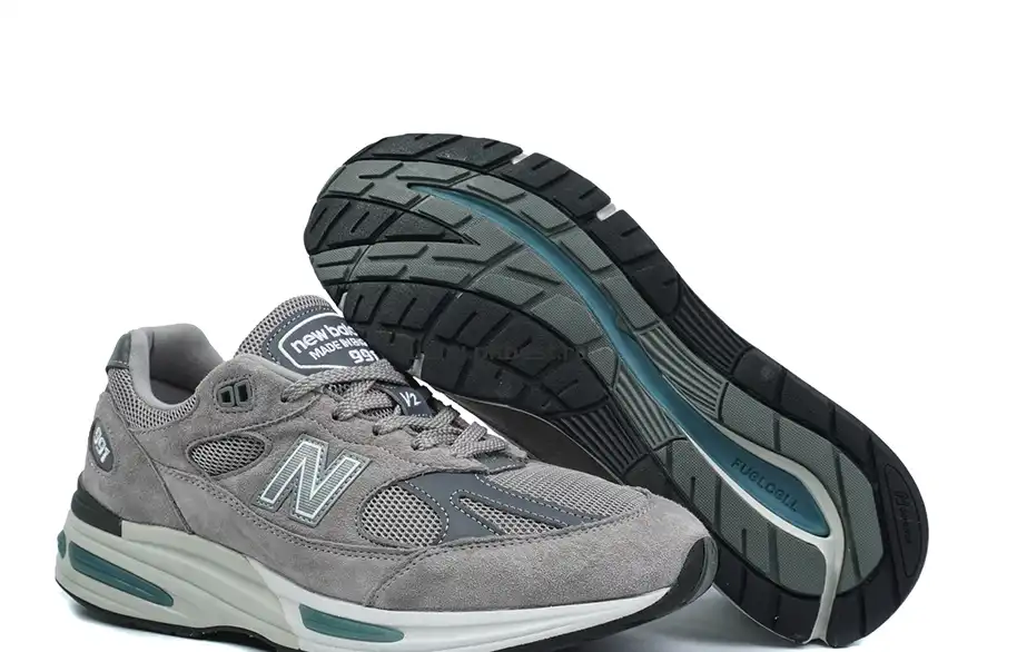 PK GOD New Balance 991v2 “Grey” RETAIL MATERIALS READY TO SHIP